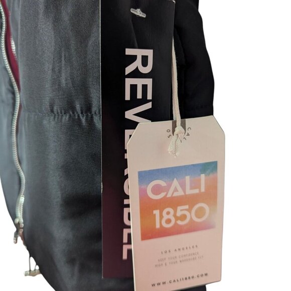 NWT Cali 1850 Cropped Black/Pink Reversible Puffer Vest - SZ - XS - Picture 4 of 5